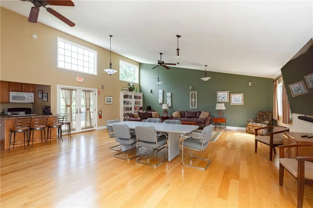 4 Downing Place Poughkeepsie NY 12603