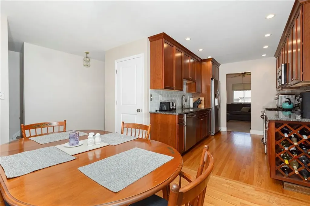 4 Downing Place Poughkeepsie NY 12603
