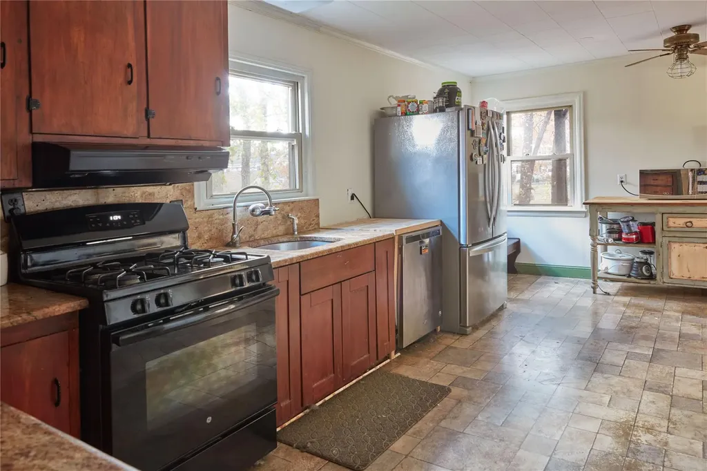 36 Frost Lane Cornwall NY 12518