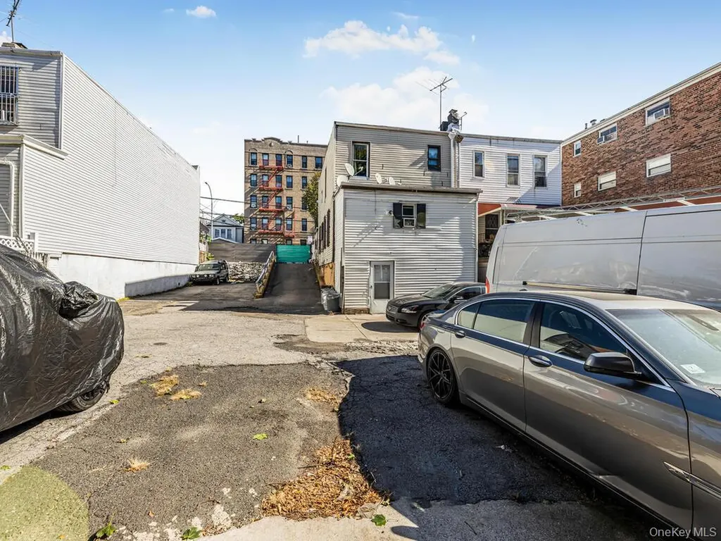 1151 Saint Lawrence Avenue Bronx NY 10472