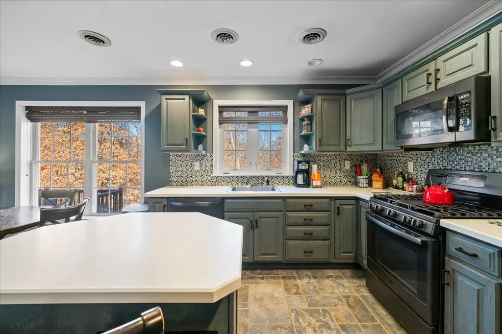 454 Storms Road Valley Cottage NY 10989