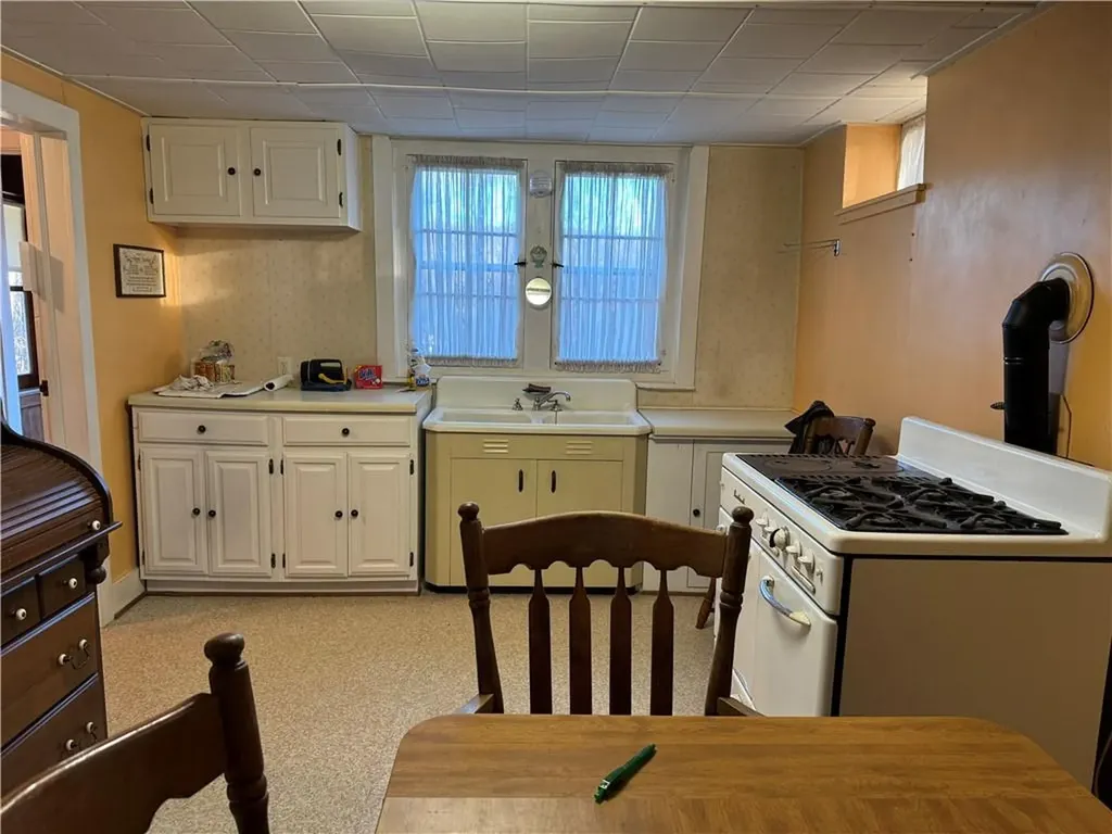 3283 State Route 209 Wurtsboro NY 12790