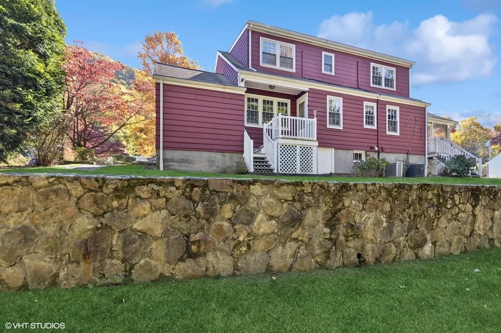 17 Pleasant View Avenue Beacon NY 12508