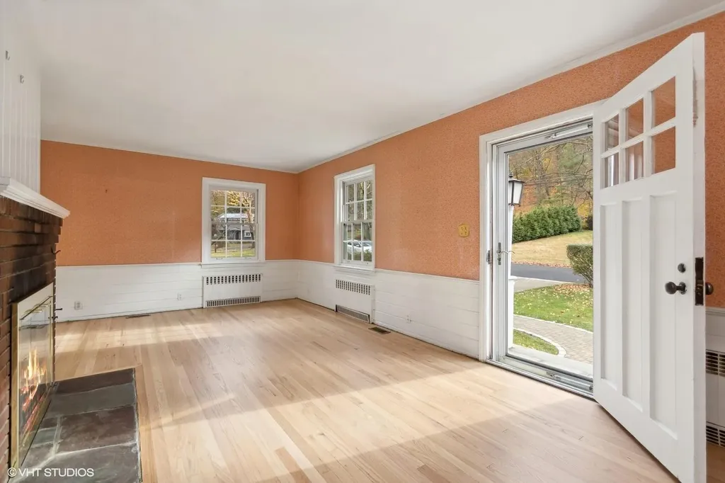 17 Pleasant View Avenue Beacon NY 12508
