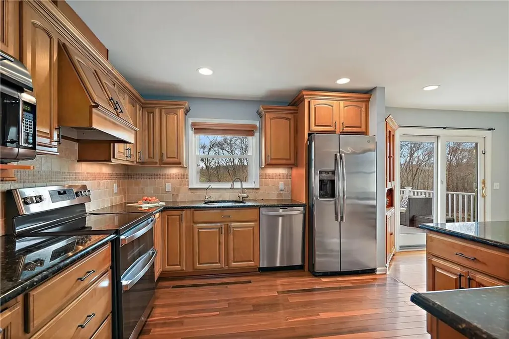 14 Lakeview Road Carmel NY 10512
