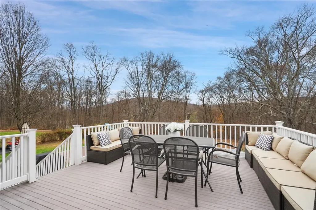 14 Lakeview Road Carmel NY 10512