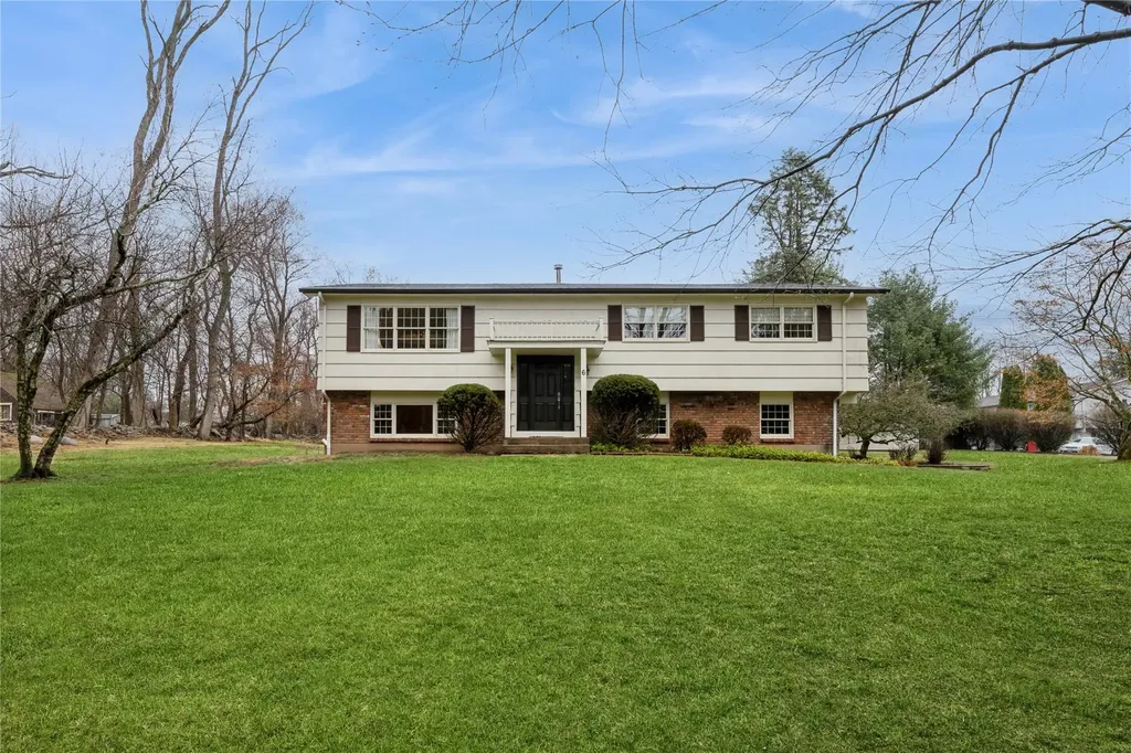 6 Hampton Road Airmont NY 10901