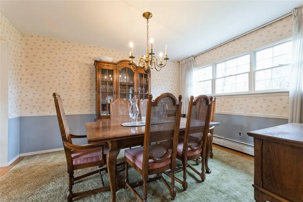 6 Hampton Road Airmont NY 10901
