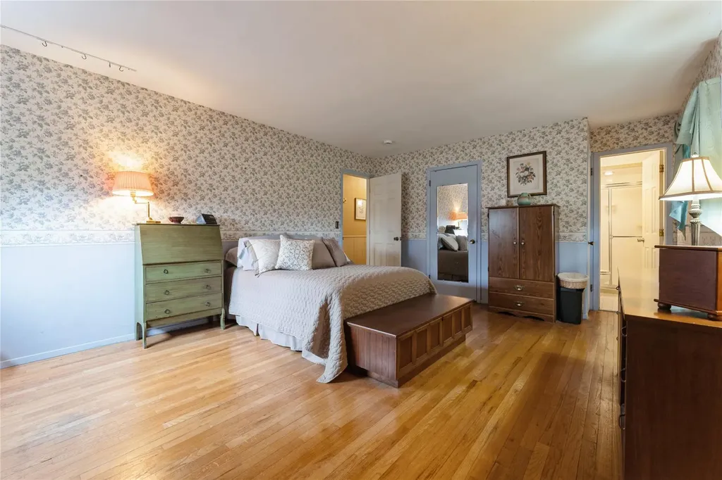6 Hampton Road Airmont NY 10901