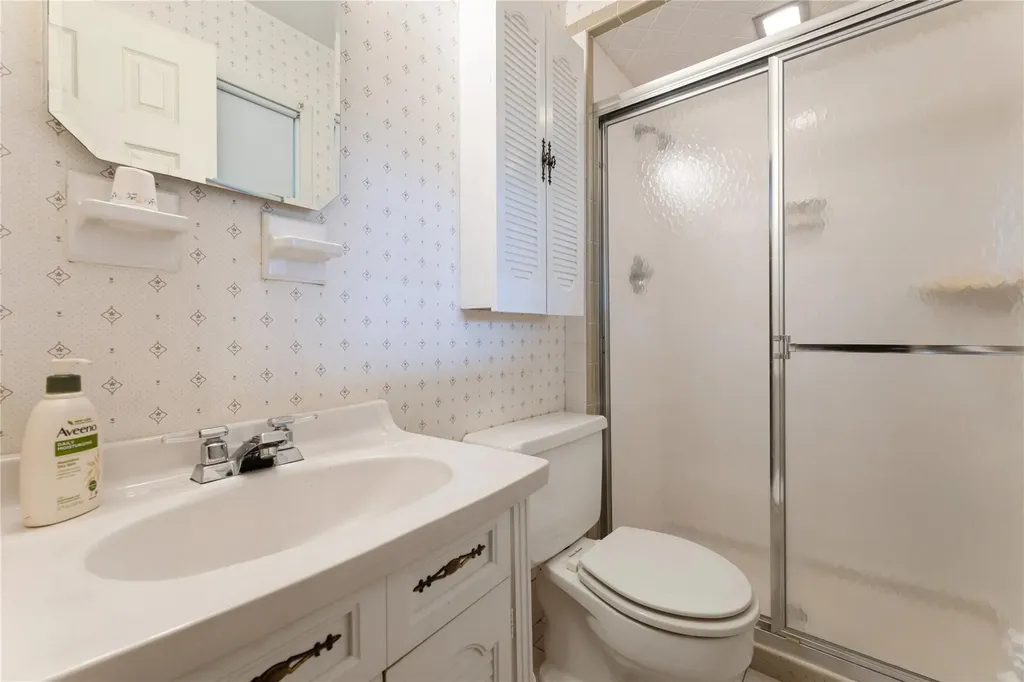 6 Hampton Road Airmont NY 10901