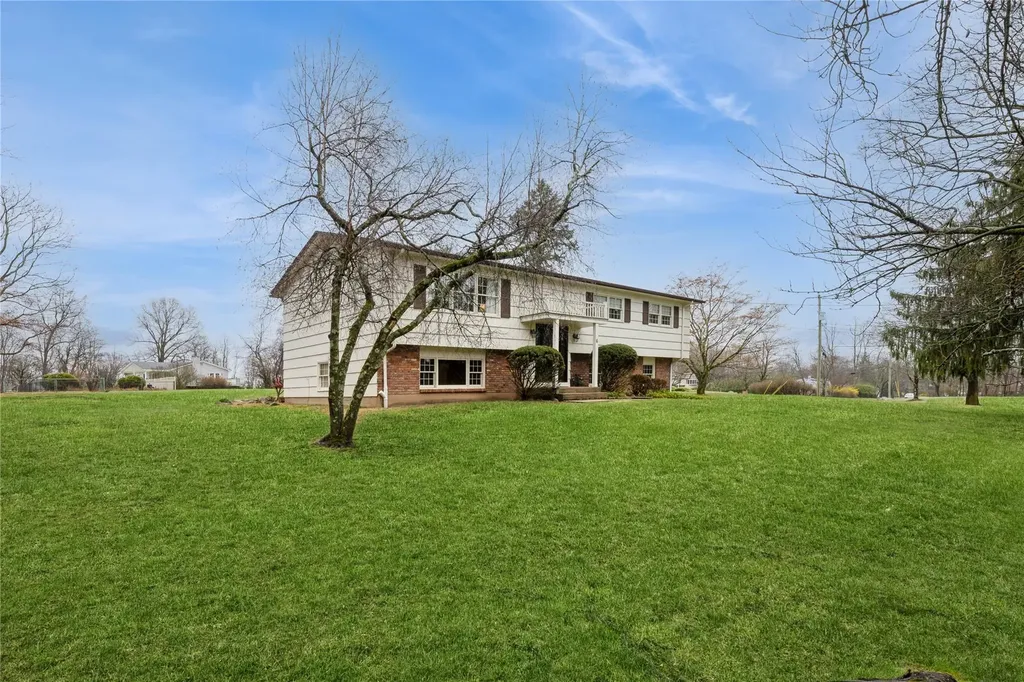 6 Hampton Road Airmont NY 10901