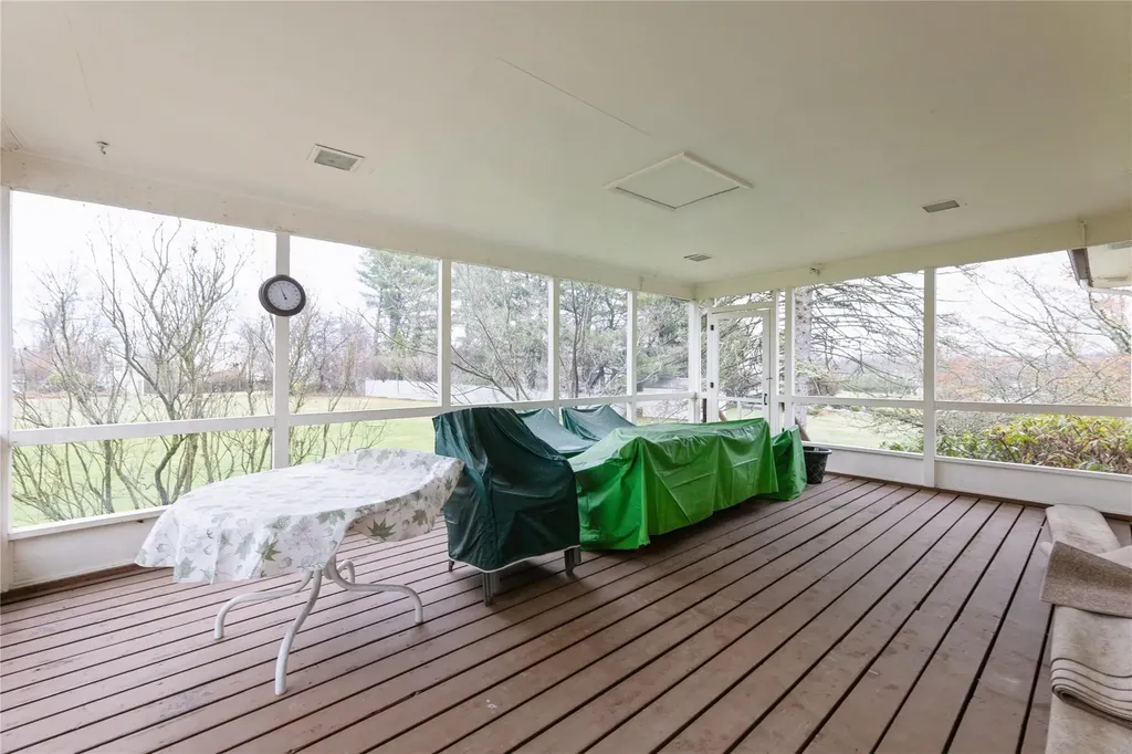 6 Hampton Road Airmont NY 10901