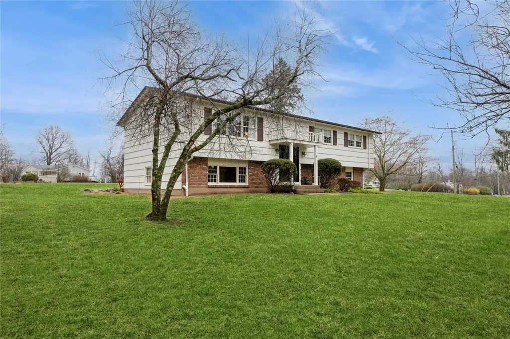 6 Hampton Road Airmont NY 10901