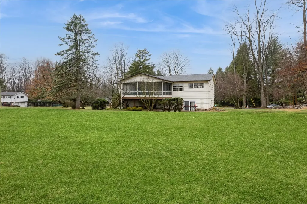 6 Hampton Road Airmont NY 10901