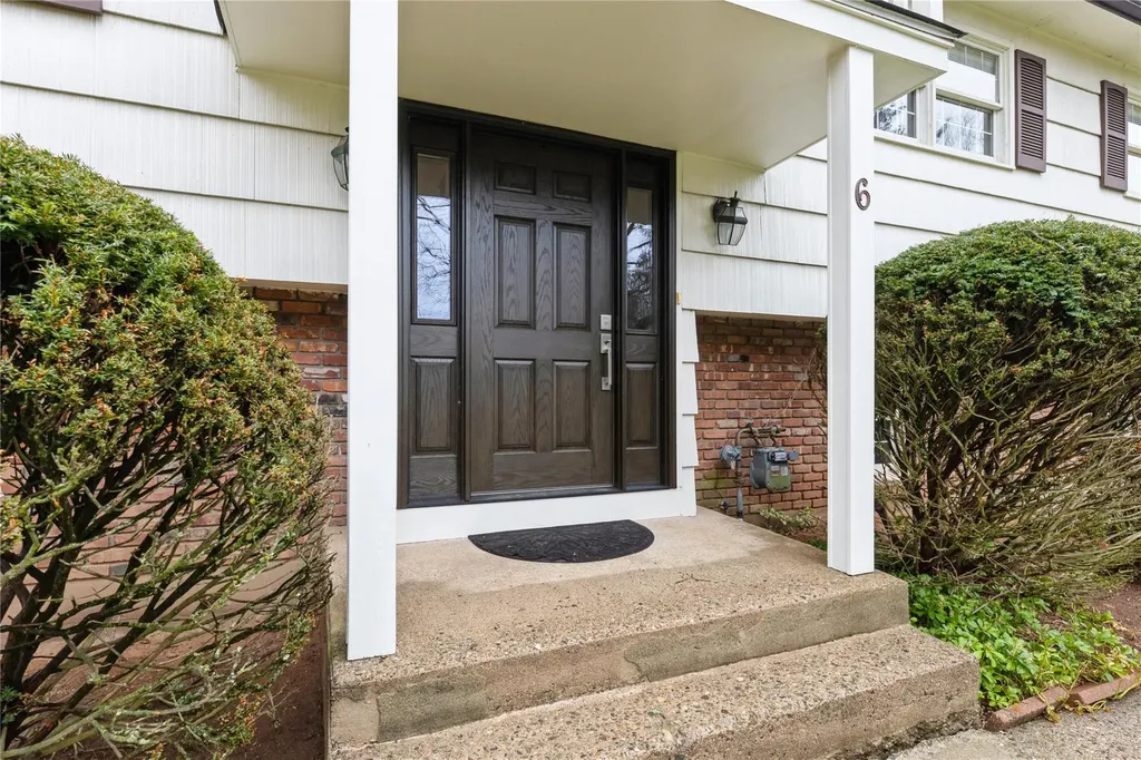6 Hampton Road Airmont NY 10901
