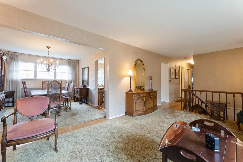 6 Hampton Road Airmont NY 10901