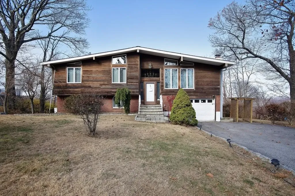 39 Kings Ridge Road Mahopac NY 10541