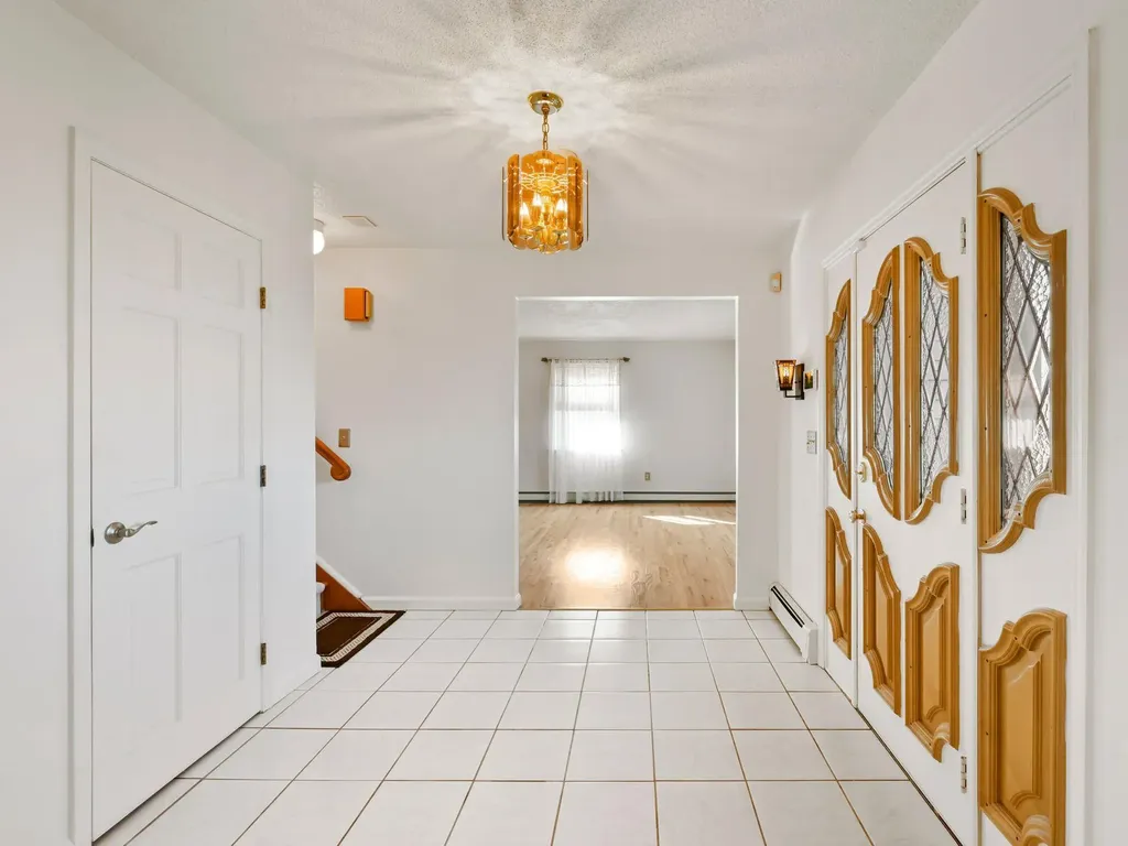 12 Hart Drive Poughkeepsie NY 12603