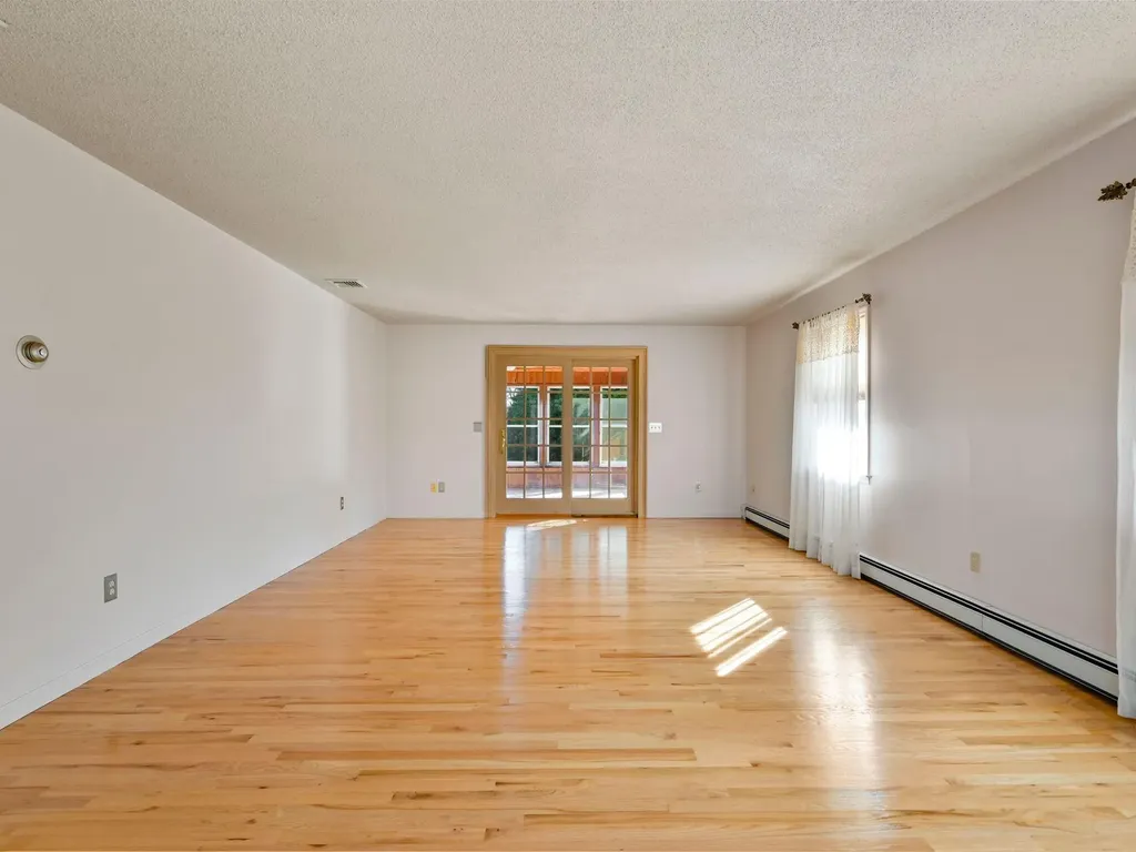 12 Hart Drive Poughkeepsie NY 12603