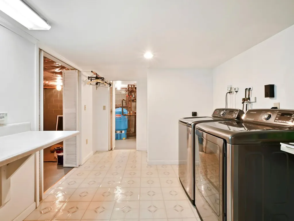 12 Hart Drive Poughkeepsie NY 12603