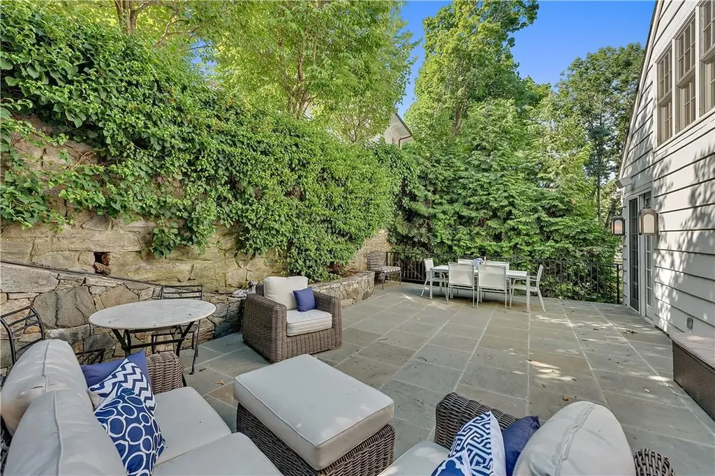 25 Ridge Road Bronxville NY 10708