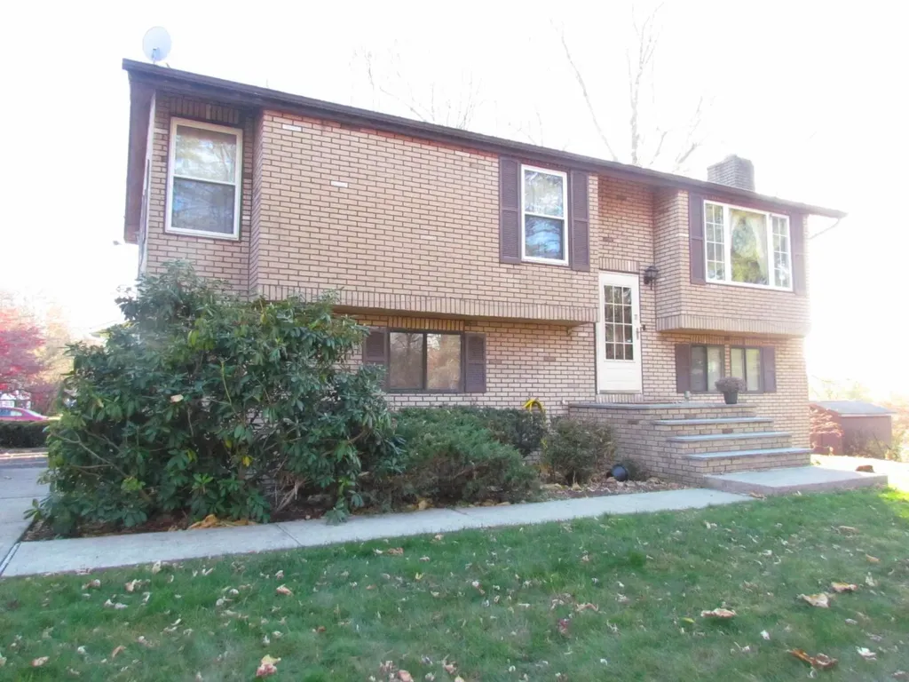 4 Holiday Park Newburgh NY 12550