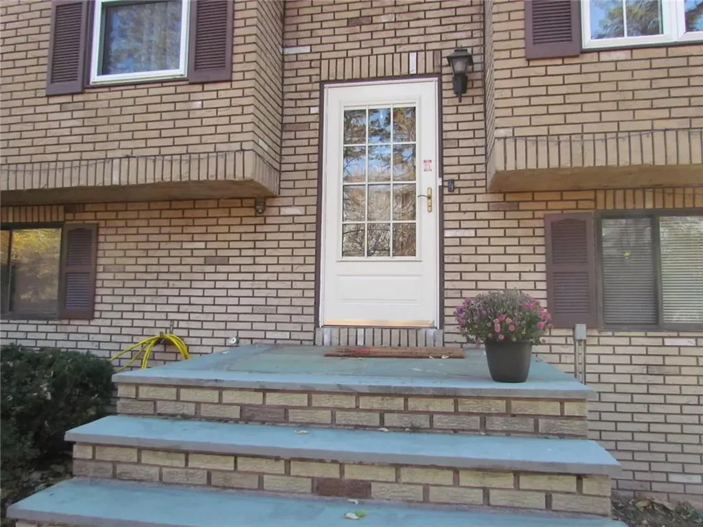 4 Holiday Park Newburgh NY 12550