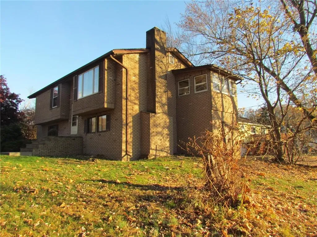 4 Holiday Park Newburgh NY 12550