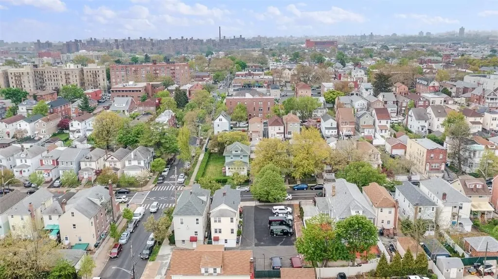 1602 Hering Avenue Bronx NY 10461