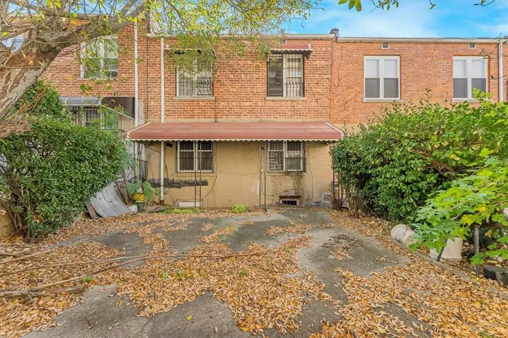 1405 Burke Avenue Bronx NY 10469