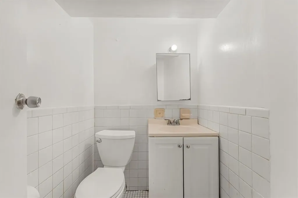1405 Burke Avenue Bronx NY 10469