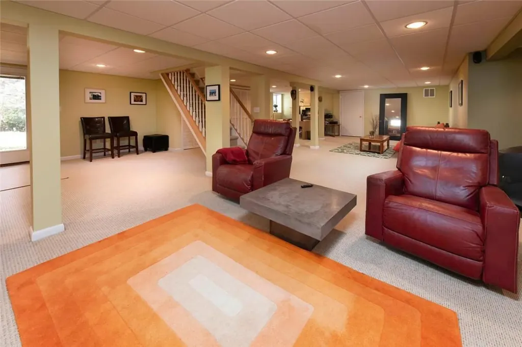 76 Old Pascack Road Pearl River NY 10965