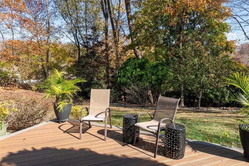 76 Old Pascack Road Pearl River NY 10965