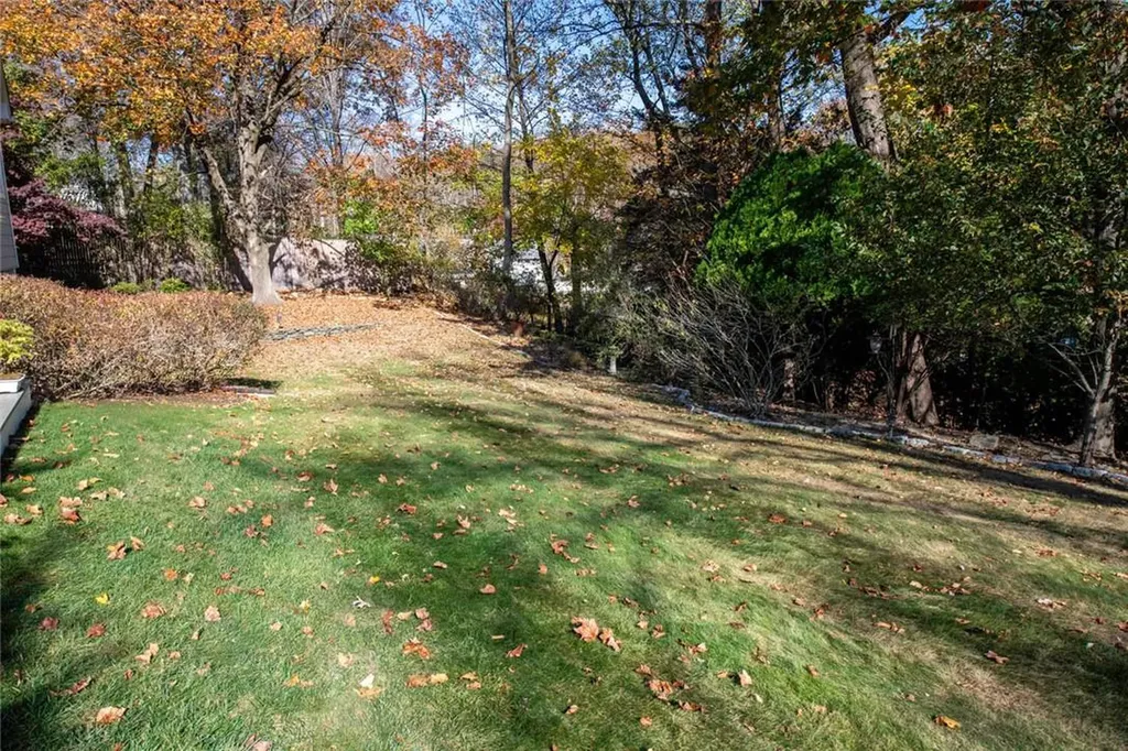 76 Old Pascack Road Pearl River NY 10965