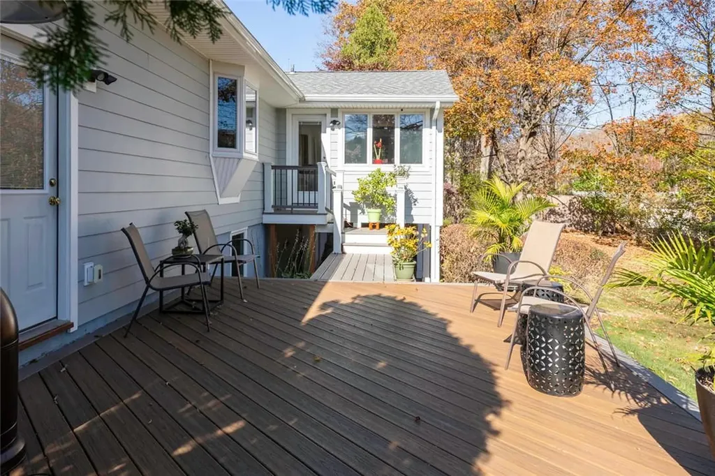 76 Old Pascack Road Pearl River NY 10965