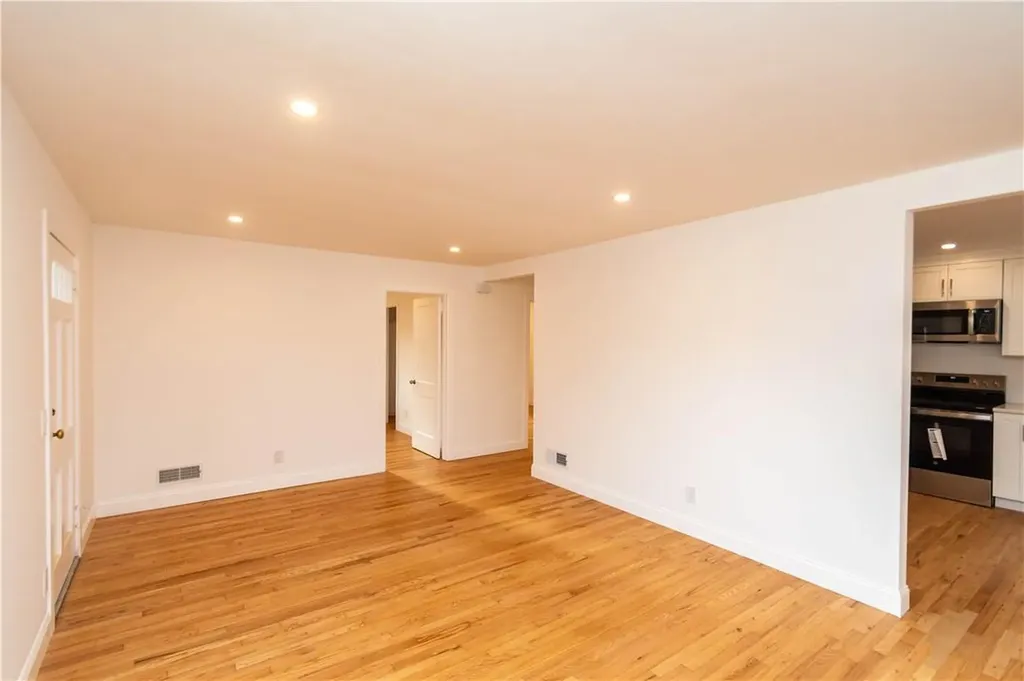 29 Kipp Avenue Fishkill NY 12524