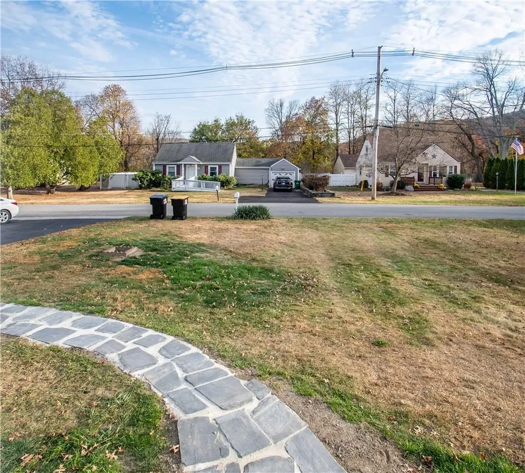 29 Kipp Avenue Fishkill NY 12524