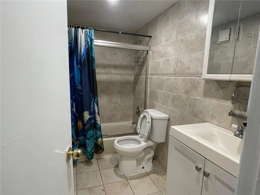 35 Valerie Drive Yonkers NY 10703