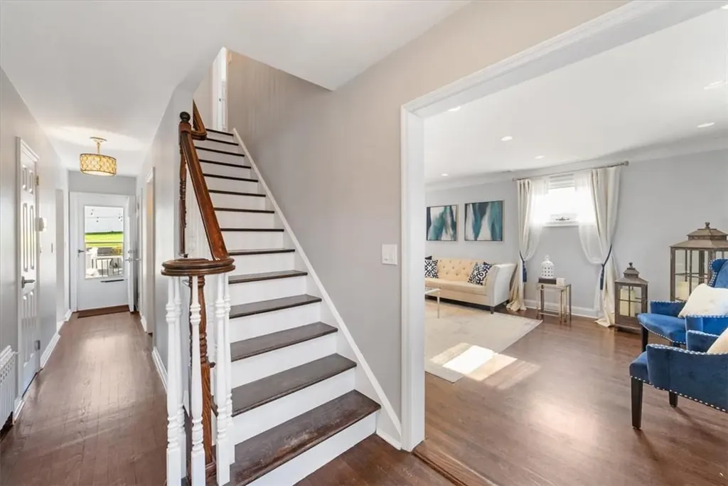 138 Rossiter Avenue Yonkers NY 10701