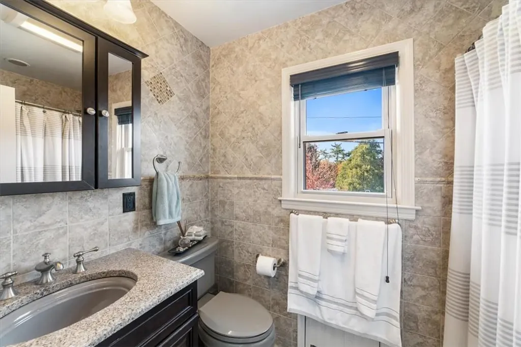 138 Rossiter Avenue Yonkers NY 10701