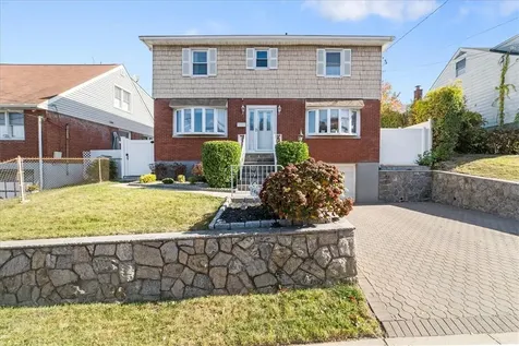 138 Rossiter Avenue Yonkers NY 10701