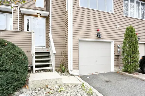 110 Village Green Bardonia NY 10954