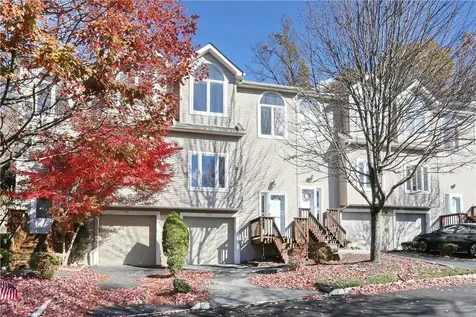 214 Foltim Way Congers NY 10920