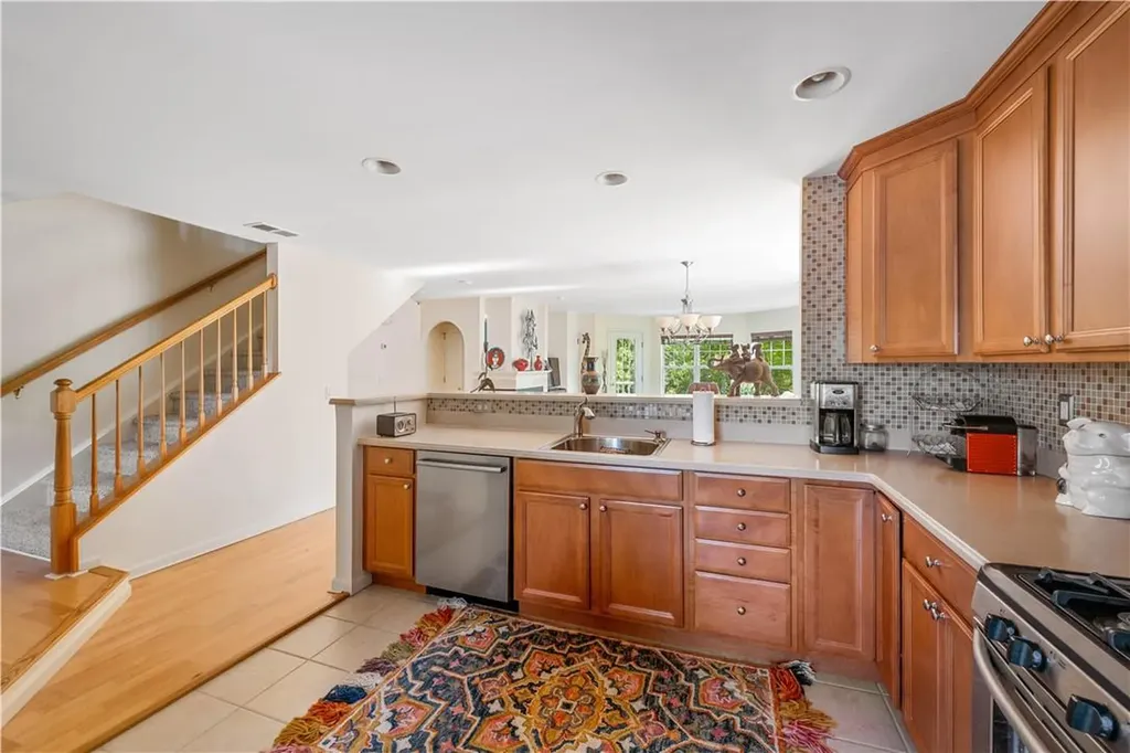 428 Highridge Court Peekskill NY 10566
