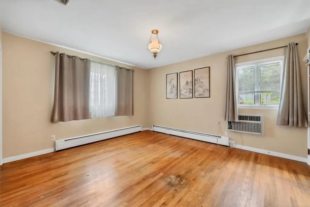 5 Mid Oaks Road Monroe NY 10950