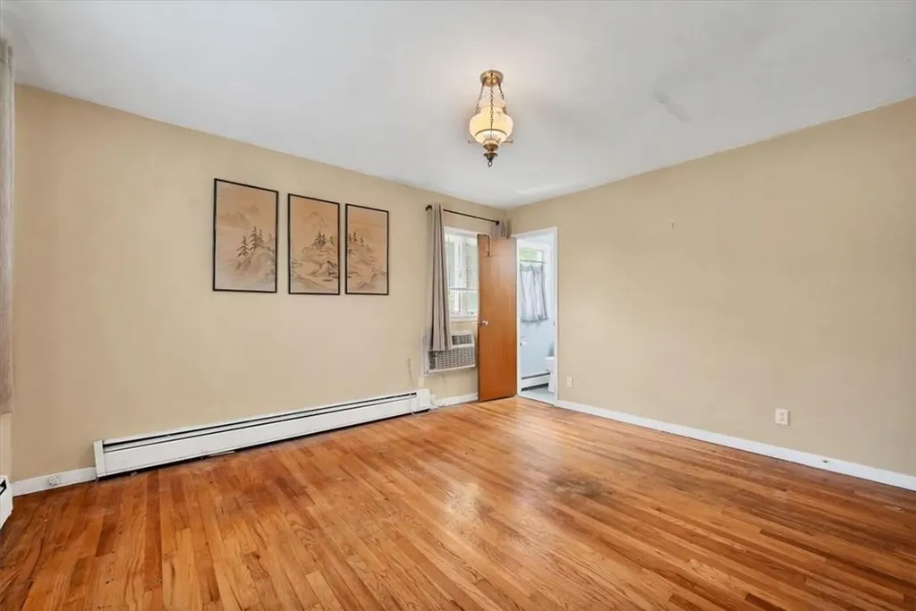 5 Mid Oaks Road Monroe NY 10950