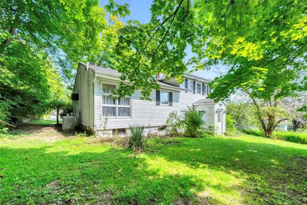 5 Mid Oaks Road Monroe NY 10950