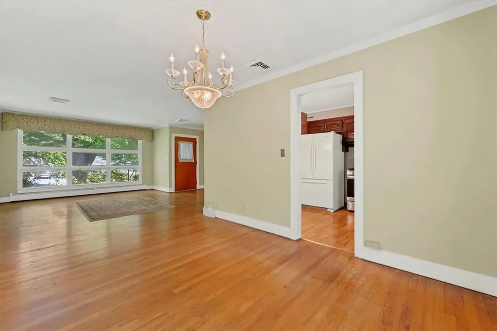 5 Mid Oaks Road Monroe NY 10950