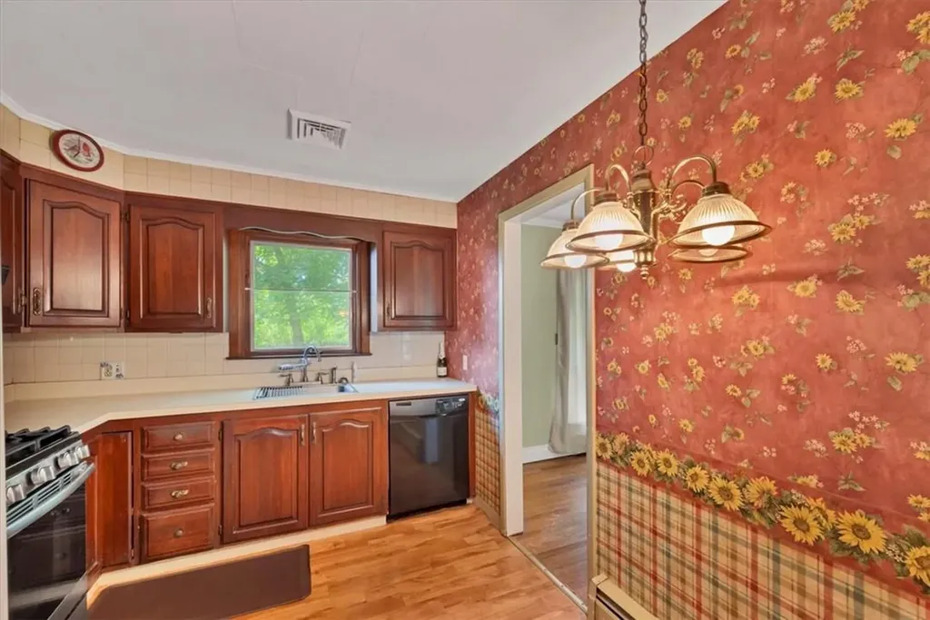 5 Mid Oaks Road Monroe NY 10950