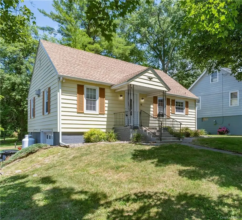 85 Lavoletta Street Wallkill NY 12589